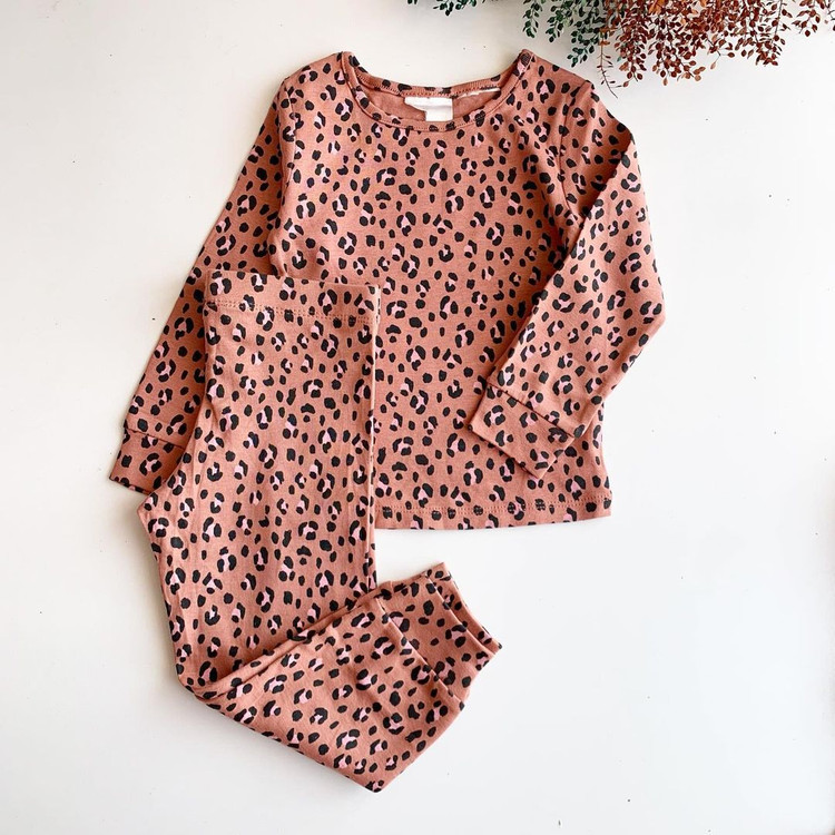 ست خانگی اچ اند ام